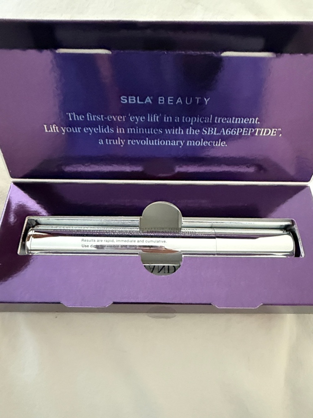 SBLA Beauty Eye Lift Wand - brand new never opened - Picture 2 of 2